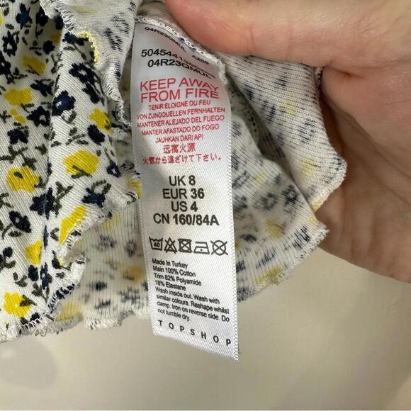 Topshop Cropped Lettuce Hem Ditsy Floral Print Tank Top - Picture 6 of 6